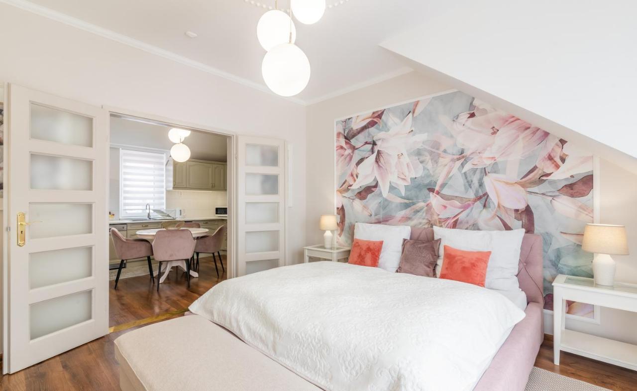 Mosonmagyaróvár Monarchia Apartman Pearl מראה חיצוני תמונה