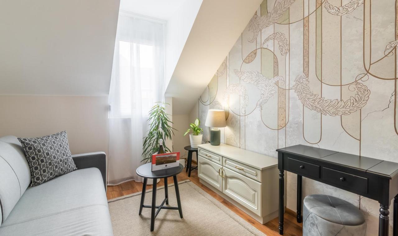 Mosonmagyaróvár Monarchia Apartman Pearl מראה חיצוני תמונה